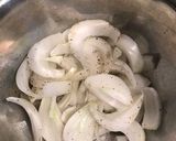 豚肉、ニンニクの芽、新玉ねぎの辛味噌炒め作り方2写真
