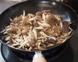 鶏ミンチ入りキンピラごぼう作り方2写真