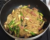 アスパラベーコンのバター醤油温玉混ぜそば作り方6写真