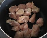 鶏肉でヘルシーな牛乳味噌煮込み作り方2写真
