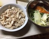 鶏肉と玉ねぎ、キュウリの ゴマだれ和え作り方2写真
