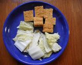 めんつゆで！厚揚げと白菜のピリ辛炒め作り方1写真