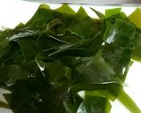 塩蔵昆布(若しくはわかめ)の豚バラ炒め作り方1写真