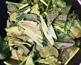 鶏がらで簡単！ほうれん草としめじの卵炒め作り方4写真