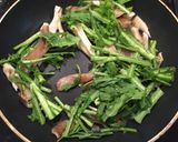春菊と舞茸の炒め物☆超簡単作り方2写真