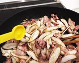 ごまがうまい！豚肉とゴボウの甘辛炒め煮♪作り方5写真