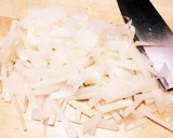【簡単】すぐ食べれる大根と梅の浅漬け♡作り方1写真