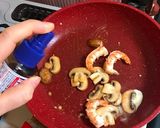おつまみに♡海老とキノコのバター醤油作り方6写真