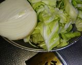 鯖缶と残り野菜の焼そば作り方1写真