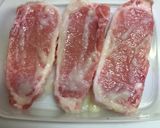 簡単すぎてごめんね〜！豚肉の塩麹焼き♪作り方1写真