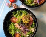 「健康丼」グリーンリーフトマトアボカドツナ缶いり作り方2写真