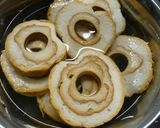 鶏団子と車麩の煮付け♬♪作り方1写真