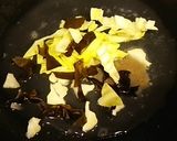 キャベツとキクラゲの豚骨汁なし麺作り方3写真