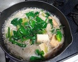 厚揚げとほうれん草とエノキのピリ辛スープ作り方4写真