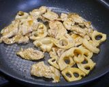 簡単！豚コマ蓮根のピリ辛炒め作り方5写真