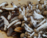 簡単！鶏ささみとレタス きのこの和風煮♡作り方1写真