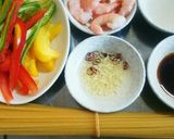＊ピーマンと海老のアジアンパスタ＊作り方1写真