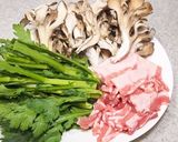 牡蠣鍋は豚バラごぼう舞茸ねぎ春菊赤だしで作り方3写真