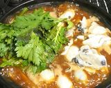 牡蠣鍋は豚バラごぼう舞茸ねぎ春菊赤だしで作り方6写真
