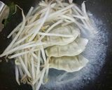 ✨王将♦生ラーメン(豚骨)➕生ギョウザ✨作り方5写真