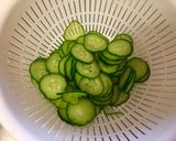鮭の塩焼き♡さっぱり大葉梅キューのせ♡作り方1写真