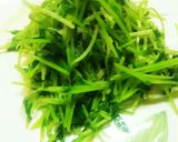 ささっと出来る！豆苗のニンニク炒め♪作り方6写真