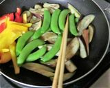 スナップエンドウとナスのオイル炒め作り方5写真
