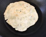 計量カップと小麦粉でつくるフライパンピザ作り方17写真