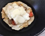 計量カップと小麦粉でつくるフライパンピザ作り方22写真
