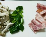 ベーコンときのこのトマトパスタ！作り方1写真