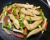 簡単！ぷるぷる鶏胸肉の青椒肉絲作り方5写真