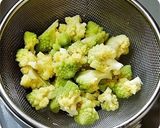 ロマネスコとベーコンのおかか醤油炒め作り方2写真