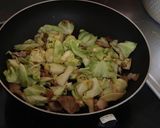 きゃべつと豚肉のおかず味噌汁作り方3写真