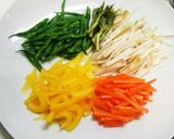 彩り鮮やか～旬の味～うどとひじきの炒め煮作り方1写真