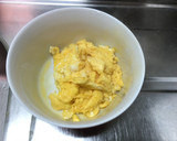 フライパン1つ。しめじと卵の中華風炒め作り方2写真