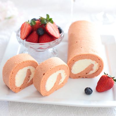 苺シフォンロールケーキ いちごのシフォンロール | レシピ・作り方 | 【cotta＊コッタ】