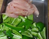 ピーマンと鶏胸肉の簡単☆オイスター炒め作り方1写真