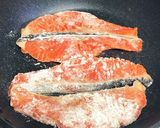 簡単♪鮭のムニエル～きのこソテーのせ～作り方5写真