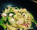 タコと青菜のにんにく炒め!作り方2写真