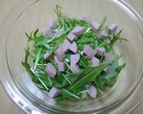水菜と魚肉ソーセージのマヨポン酢サラダ作り方2写真