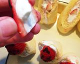 苺お雛様とバナナお内裏様のロールケーキ作り方25写真