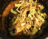 余ったカレーでセロリときのこのカレー炒め作り方3写真