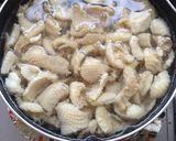 お弁当のおかずにも！鶏皮のめんつゆ煮込み作り方3写真