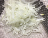 春雨と玉ねぎの明太おかか和え作り方1写真