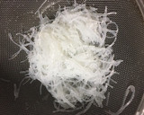 春雨と玉ねぎの明太おかか和え作り方3写真