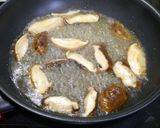 簡単！しいたけニラ玉(ダシ風味)作り方3写真