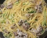 フライパンひとつ☆豚肉とネギの和風パスタ作り方3写真