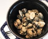 餃子の王将ラーメン(塩)でアサリラーメン作り方3写真