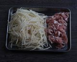 じゃがいもと豚肉の中華風炒め物作り方1写真