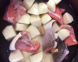 簡単☆鮭とじゃが芋のコンソメ煮作り方2写真